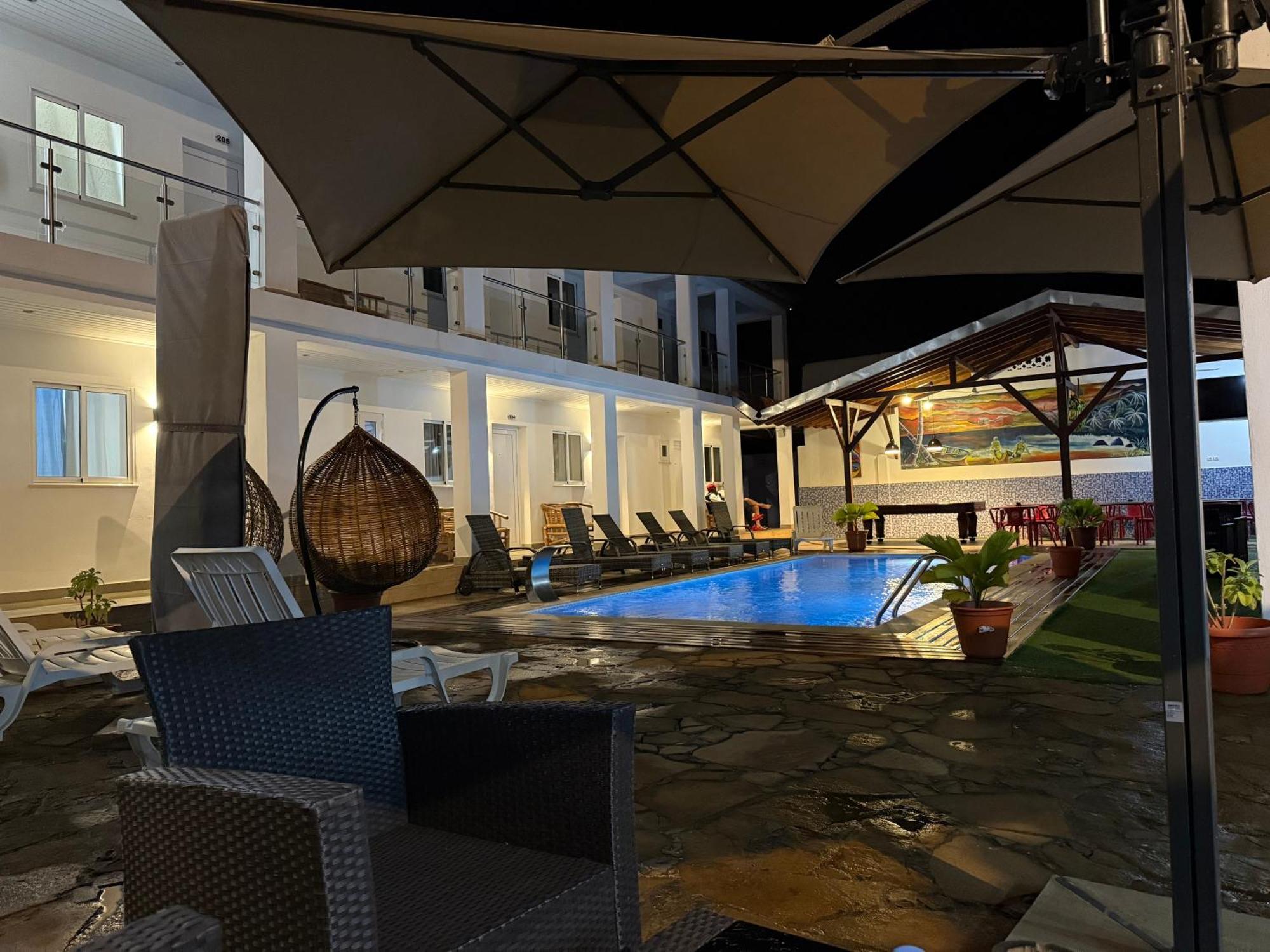Hotel Kenito Sao Tome Ngoại thất bức ảnh